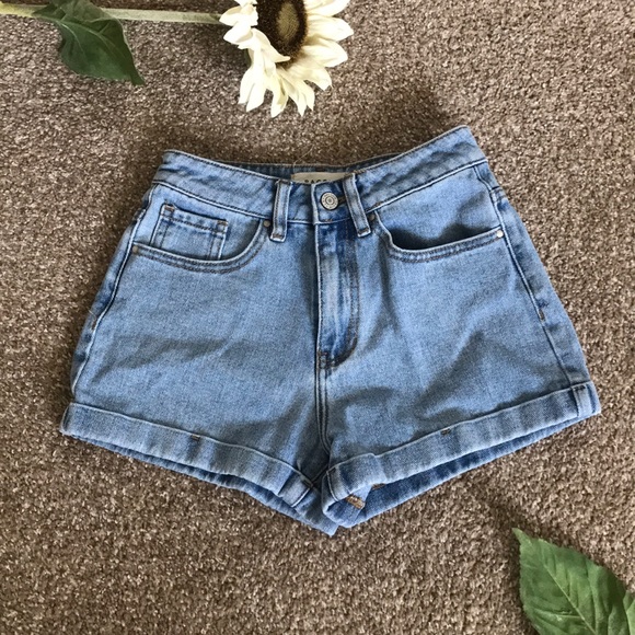 New Pacsun Mom Shorts - Picture 1 of 4